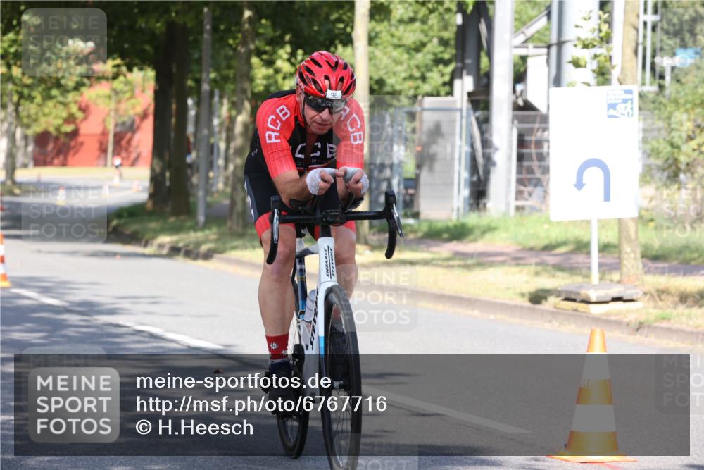 11.08.2024 - GEWOBA Citytriathlon Bremen H.Heesch http://msf.ph/oto/6767716 11.08.2024 10:19:05 Radfahren 1, 82, 85, 96 meine-sportfotos.de