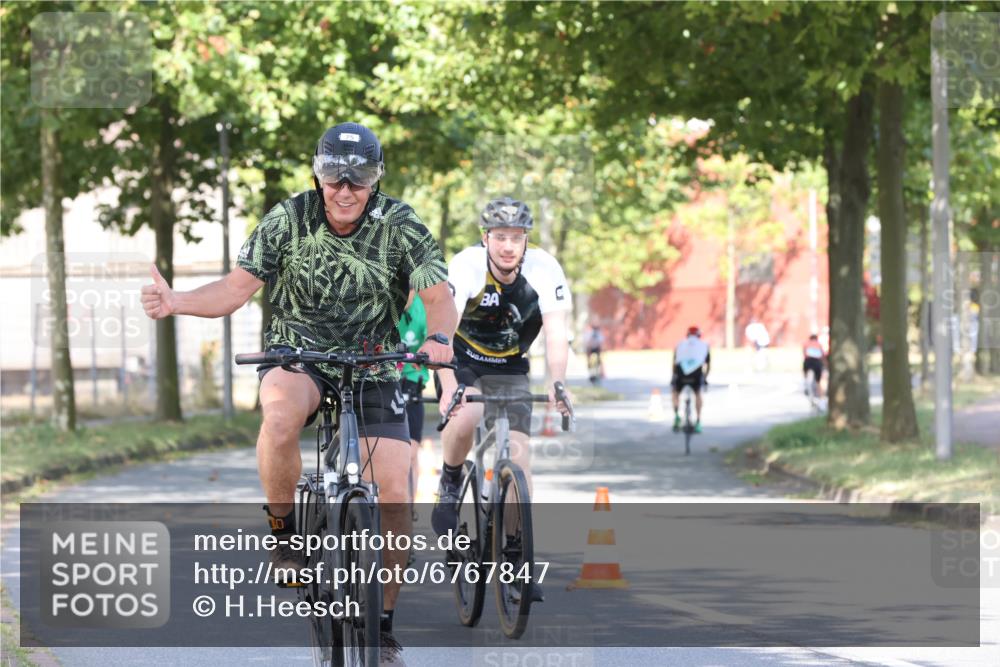 11.08.2024 - GEWOBA Citytriathlon Bremen H.Heesch http://msf.ph/oto/6767847 11.08.2024 10:21:15 Radfahren 9, 30, 31, 58, 71, 75, 99 meine-sportfotos.de