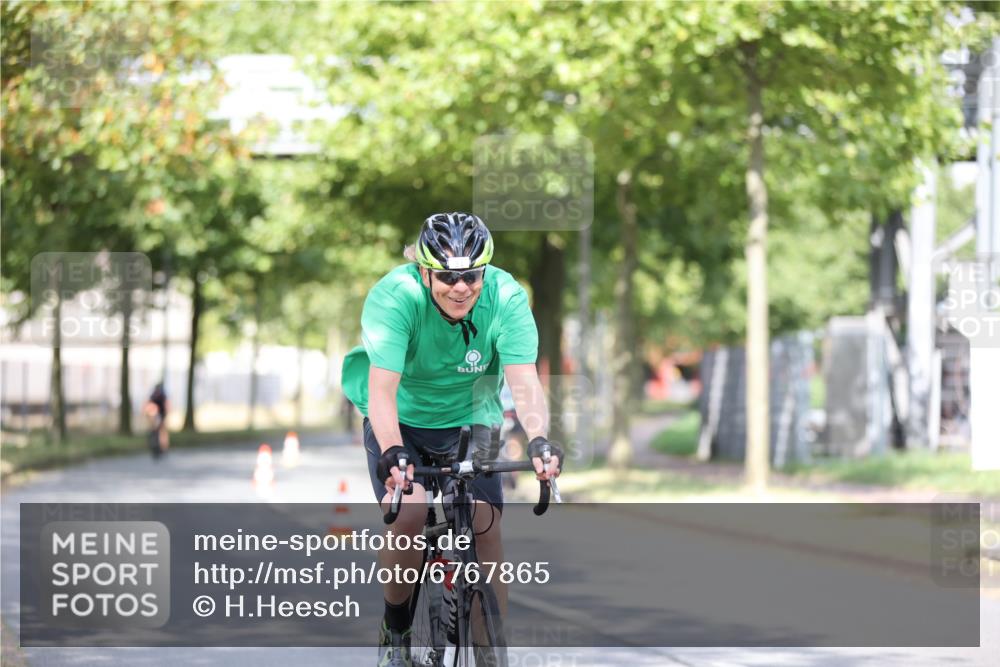 11.08.2024 - GEWOBA Citytriathlon Bremen H.Heesch http://msf.ph/oto/6767865 11.08.2024 10:38:52 Radfahren 31, 45, 91 meine-sportfotos.de