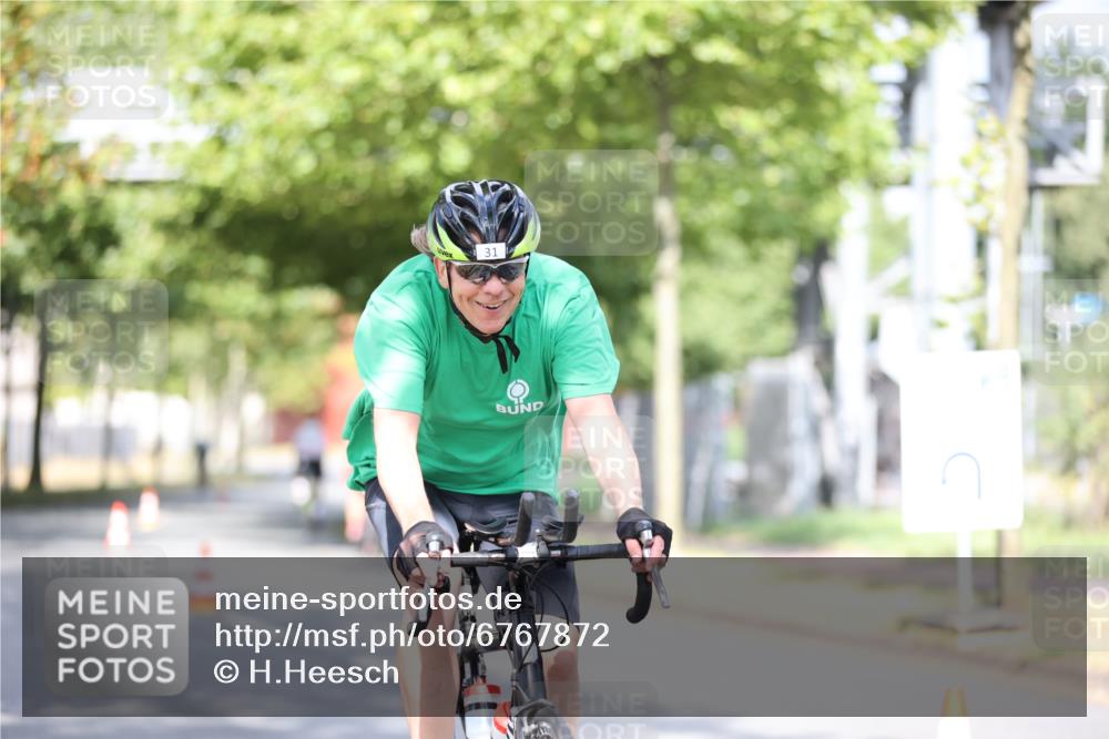 11.08.2024 - GEWOBA Citytriathlon Bremen H.Heesch http://msf.ph/oto/6767872 11.08.2024 10:38:52 Radfahren 31, 45, 91 meine-sportfotos.de
