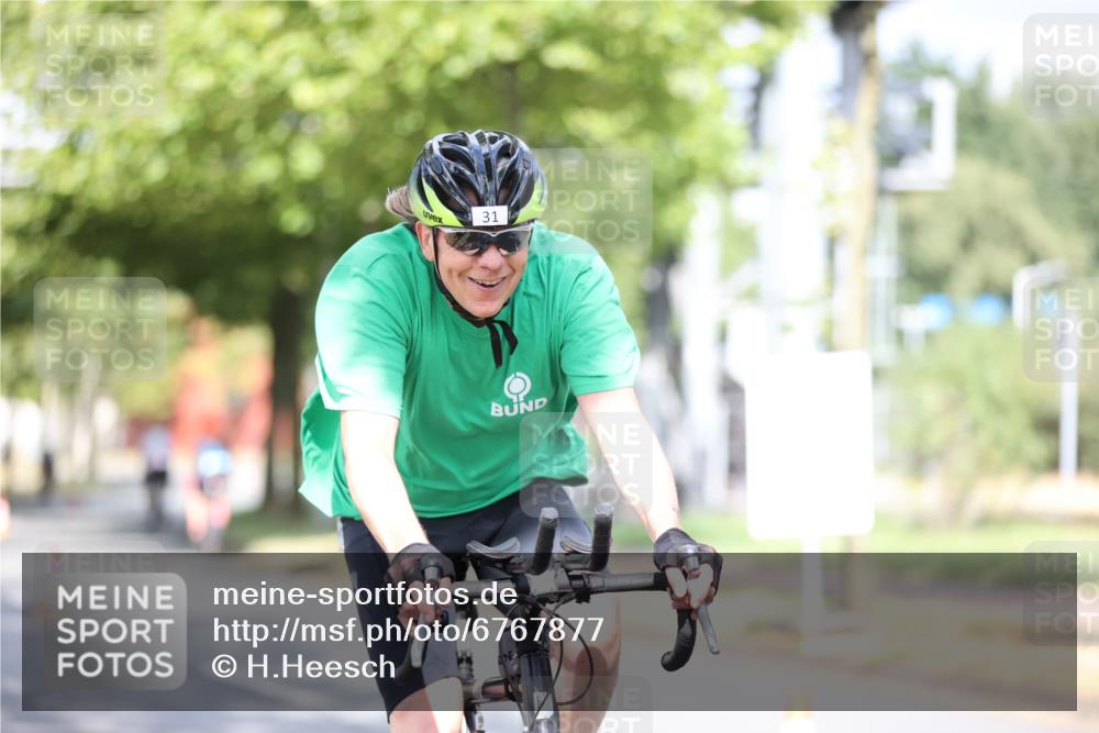 11.08.2024 - GEWOBA Citytriathlon Bremen H.Heesch http://msf.ph/oto/6767877 11.08.2024 10:38:53 Radfahren 31, 45, 91 meine-sportfotos.de