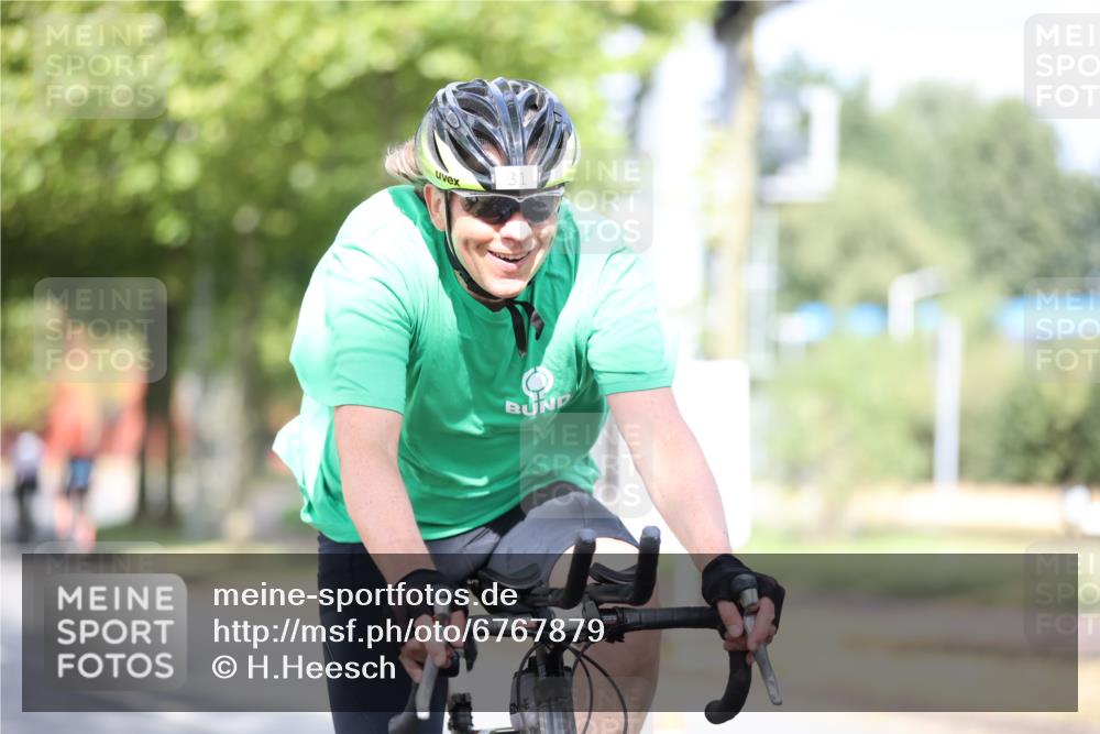 11.08.2024 - GEWOBA Citytriathlon Bremen H.Heesch http://msf.ph/oto/6767879 11.08.2024 10:38:53 Radfahren 31, 45, 91 meine-sportfotos.de