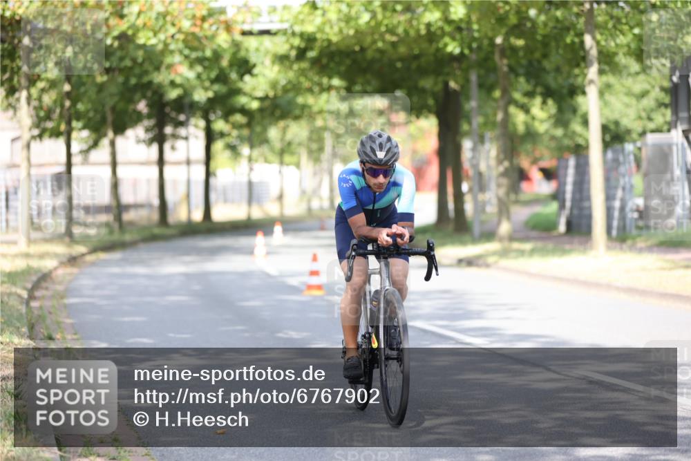 11.08.2024 - GEWOBA Citytriathlon Bremen H.Heesch http://msf.ph/oto/6767902 11.08.2024 10:39:00 Radfahren 20, 31, 45, 91 meine-sportfotos.de