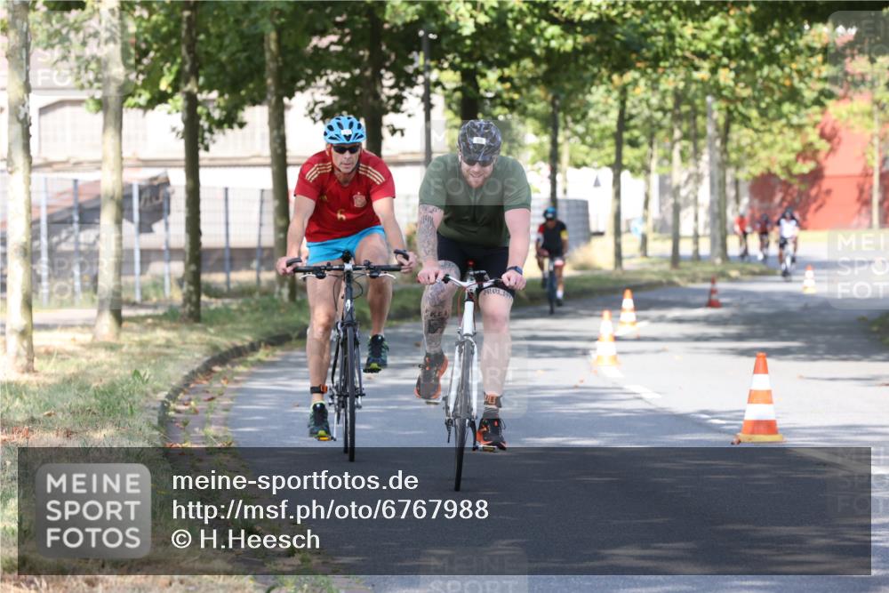 11.08.2024 - GEWOBA Citytriathlon Bremen H.Heesch http://msf.ph/oto/6767988 11.08.2024 10:21:41 Radfahren 27, 29, 42, 69, 77, 78, 106, 110 meine-sportfotos.de