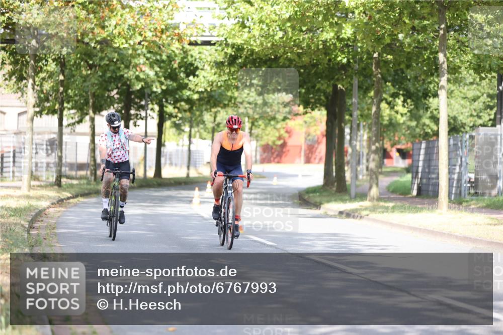 11.08.2024 - GEWOBA Citytriathlon Bremen H.Heesch http://msf.ph/oto/6767993 11.08.2024 10:39:37 Radfahren 78, 99 meine-sportfotos.de