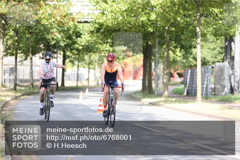 11.08.2024 - GEWOBA Citytriathlon Bremen H.Heesch http://msf.ph/oto/6768001 11.08.2024 10:39:37 Radfahren 78, 99 meine-sportfotos.de
