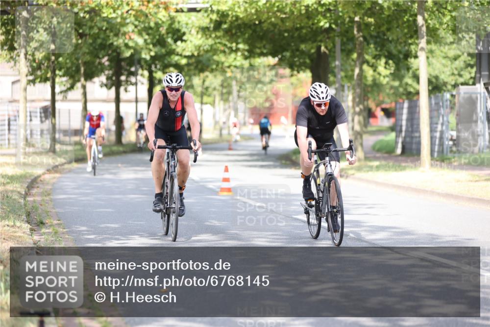 11.08.2024 - GEWOBA Citytriathlon Bremen H.Heesch http://msf.ph/oto/6768145 11.08.2024 10:40:26 Radfahren 9, 26, 27, 38, 42, 64, 66, 71 meine-sportfotos.de