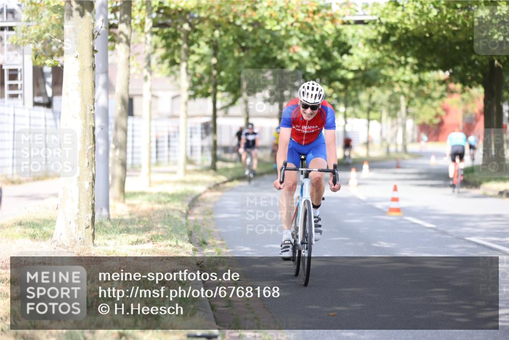 11.08.2024 - GEWOBA Citytriathlon Bremen H.Heesch http://msf.ph/oto/6768168 11.08.2024 10:40:28 Radfahren 9, 26, 27, 38, 42, 64, 66, 71 meine-sportfotos.de