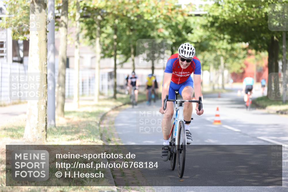11.08.2024 - GEWOBA Citytriathlon Bremen H.Heesch http://msf.ph/oto/6768184 11.08.2024 10:40:29 Radfahren 9, 26, 27, 38, 42, 64, 66, 71 meine-sportfotos.de