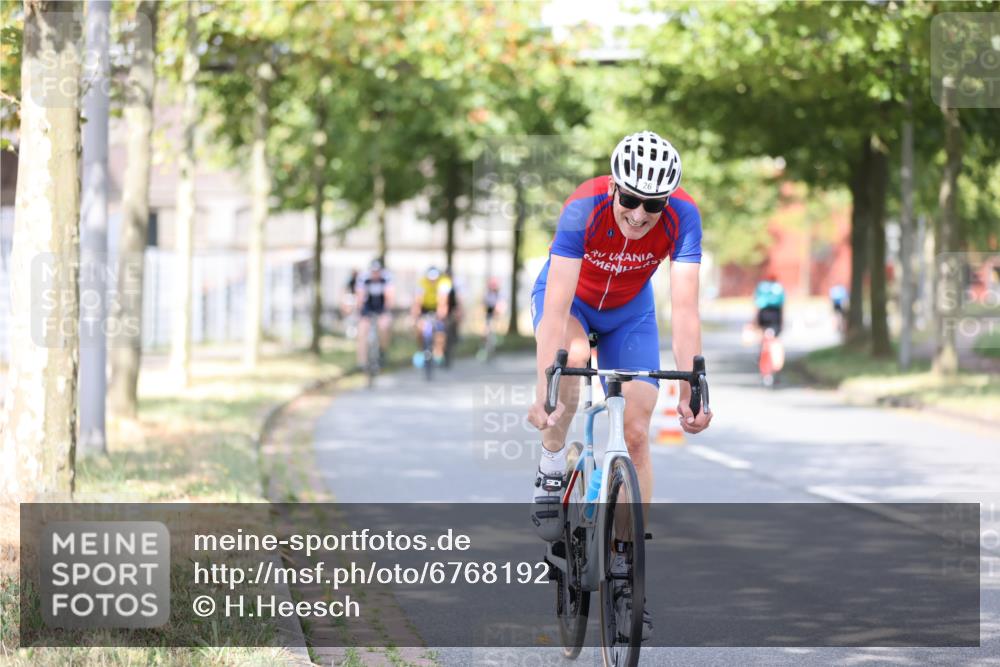 11.08.2024 - GEWOBA Citytriathlon Bremen H.Heesch http://msf.ph/oto/6768192 11.08.2024 10:40:29 Radfahren 9, 26, 27, 38, 42, 64, 66, 71 meine-sportfotos.de
