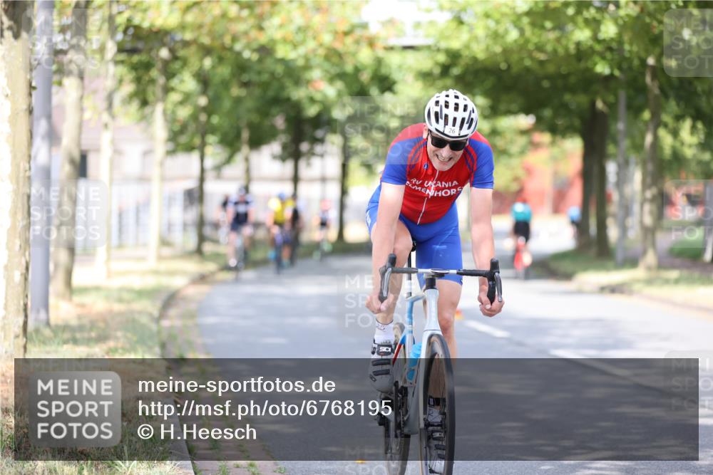 11.08.2024 - GEWOBA Citytriathlon Bremen H.Heesch http://msf.ph/oto/6768195 11.08.2024 10:40:29 Radfahren 9, 26, 27, 38, 42, 64, 66, 71 meine-sportfotos.de