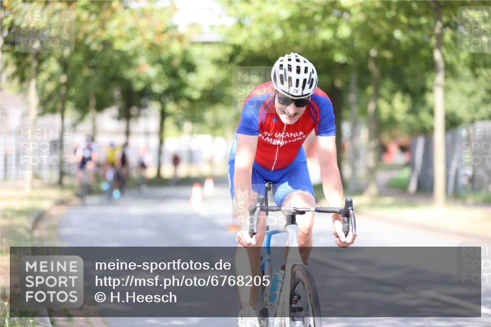 11.08.2024 - GEWOBA Citytriathlon Bremen H.Heesch http://msf.ph/oto/6768205 11.08.2024 10:40:29 Radfahren 9, 26, 27, 38, 42, 64, 66, 71 meine-sportfotos.de