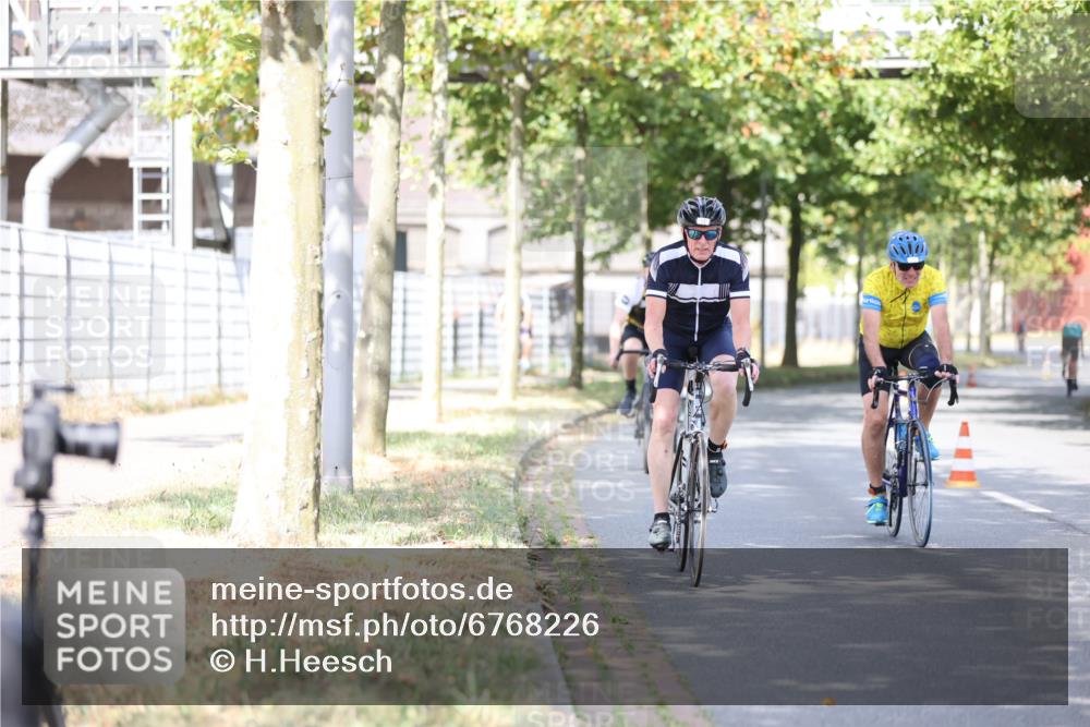 11.08.2024 - GEWOBA Citytriathlon Bremen H.Heesch http://msf.ph/oto/6768226 11.08.2024 10:40:32 Radfahren 9, 26, 27, 38, 42, 64, 66, 71 meine-sportfotos.de