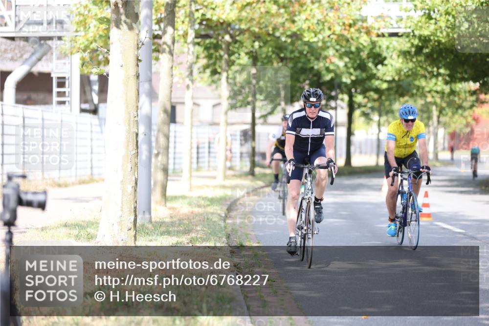11.08.2024 - GEWOBA Citytriathlon Bremen H.Heesch http://msf.ph/oto/6768227 11.08.2024 10:40:32 Radfahren 9, 26, 27, 38, 42, 64, 66, 71 meine-sportfotos.de