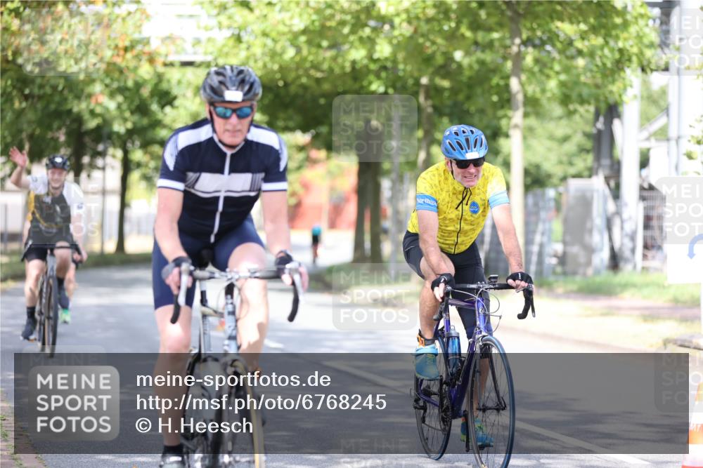 11.08.2024 - GEWOBA Citytriathlon Bremen H.Heesch http://msf.ph/oto/6768245 11.08.2024 10:40:33 Radfahren 9, 26, 27, 38, 42, 55, 64, 66, 71 meine-sportfotos.de