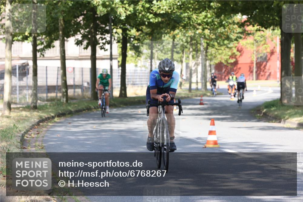 11.08.2024 - GEWOBA Citytriathlon Bremen H.Heesch http://msf.ph/oto/6768267 11.08.2024 10:23:02 Radfahren 5, 47, 48, 91, 102 meine-sportfotos.de