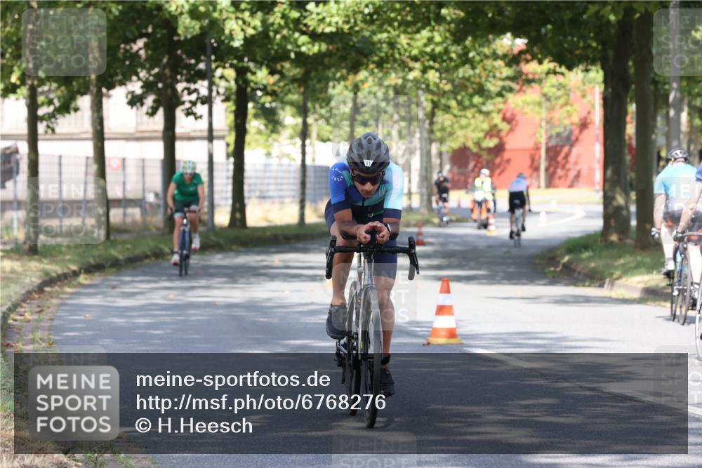 11.08.2024 - GEWOBA Citytriathlon Bremen H.Heesch http://msf.ph/oto/6768276 11.08.2024 10:23:02 Radfahren 5, 47, 48, 91, 102 meine-sportfotos.de