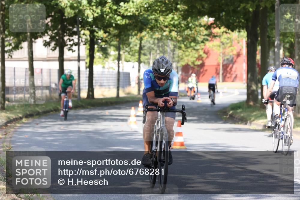 11.08.2024 - GEWOBA Citytriathlon Bremen H.Heesch http://msf.ph/oto/6768281 11.08.2024 10:23:02 Radfahren 5, 47, 48, 91, 102 meine-sportfotos.de