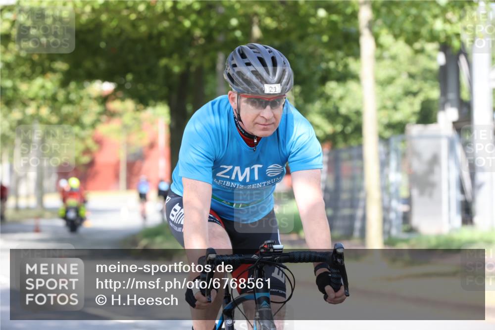11.08.2024 - GEWOBA Citytriathlon Bremen H.Heesch http://msf.ph/oto/6768561 11.08.2024 10:23:55 Radfahren 17, 21, 23, 32, 37, 50, 51, 70, 116 meine-sportfotos.de