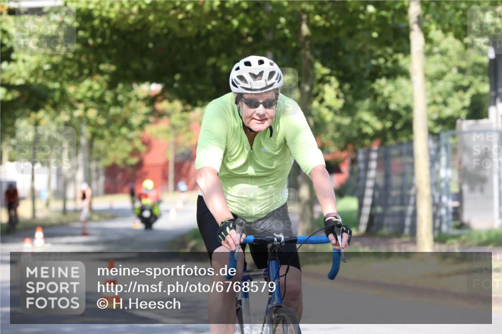11.08.2024 - GEWOBA Citytriathlon Bremen H.Heesch http://msf.ph/oto/6768579 11.08.2024 10:23:56 Radfahren 17, 21, 23, 32, 37, 50, 51, 70, 101, 116 meine-sportfotos.de