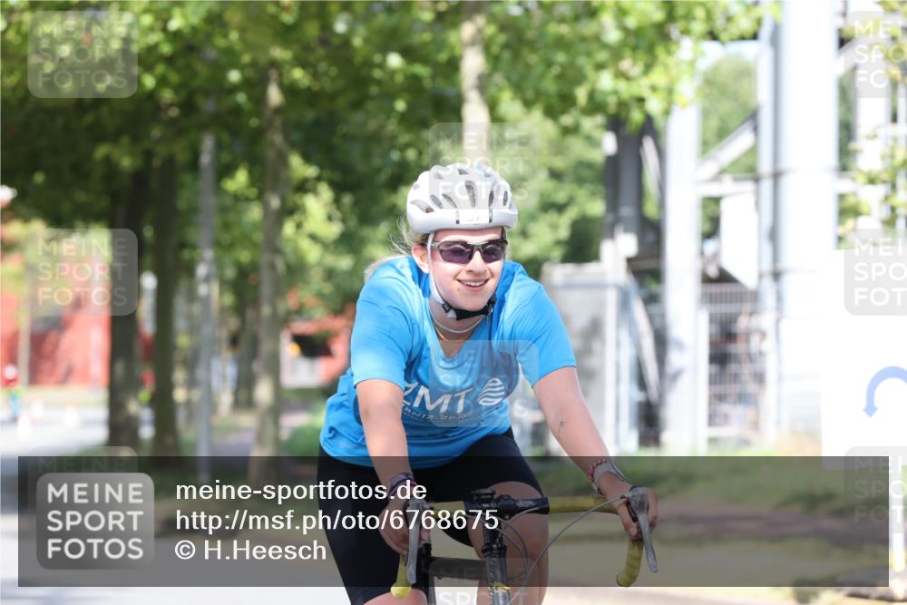 11.08.2024 - GEWOBA Citytriathlon Bremen H.Heesch http://msf.ph/oto/6768675 11.08.2024 10:24:02 Radfahren 17, 21, 23, 33, 37, 44, 50, 51, 70, 101, 116 meine-sportfotos.de