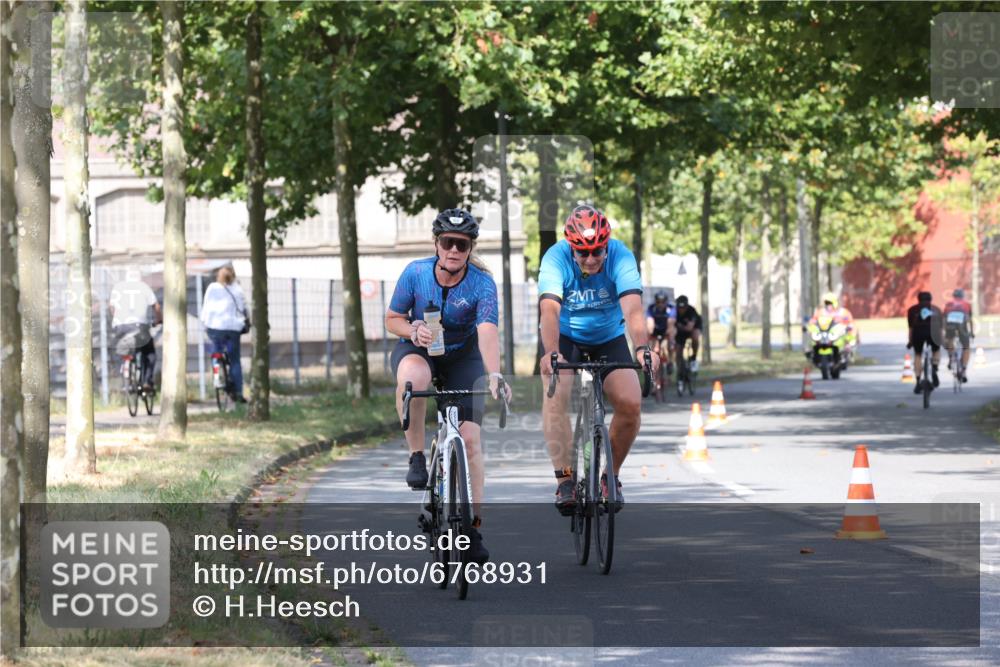 11.08.2024 - GEWOBA Citytriathlon Bremen H.Heesch http://msf.ph/oto/6768931 11.08.2024 10:24:30 Radfahren 2, 18, 67, 68, 88 meine-sportfotos.de