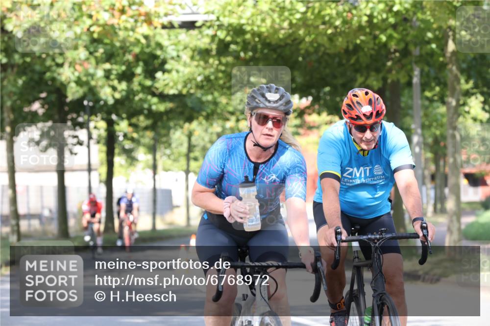 11.08.2024 - GEWOBA Citytriathlon Bremen H.Heesch http://msf.ph/oto/6768972 11.08.2024 10:24:31 Radfahren 2, 18, 67, 68, 88 meine-sportfotos.de