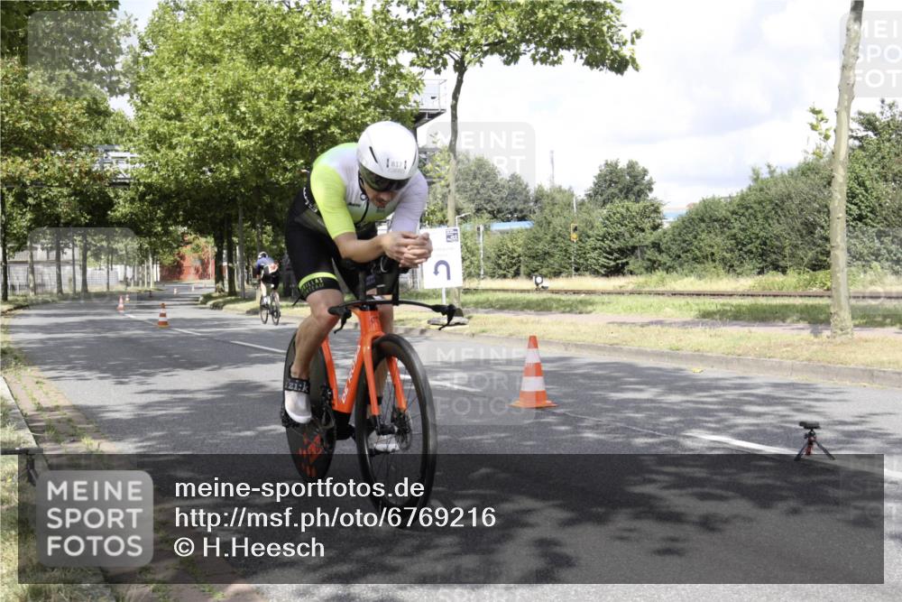 11.08.2024 - GEWOBA Citytriathlon Bremen H.Heesch http://msf.ph/oto/6769216 11.08.2024 11:35:36 Radfahren 817, 862, 934 meine-sportfotos.de