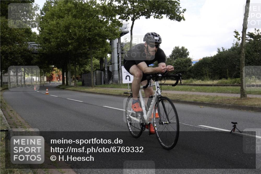11.08.2024 - GEWOBA Citytriathlon Bremen H.Heesch http://msf.ph/oto/6769332 11.08.2024 11:40:33 Radfahren 754, 767, 772 meine-sportfotos.de
