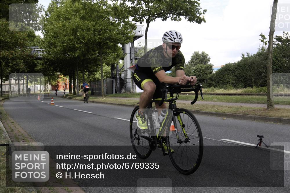 11.08.2024 - GEWOBA Citytriathlon Bremen H.Heesch http://msf.ph/oto/6769335 11.08.2024 11:40:47 Radfahren 771 meine-sportfotos.de