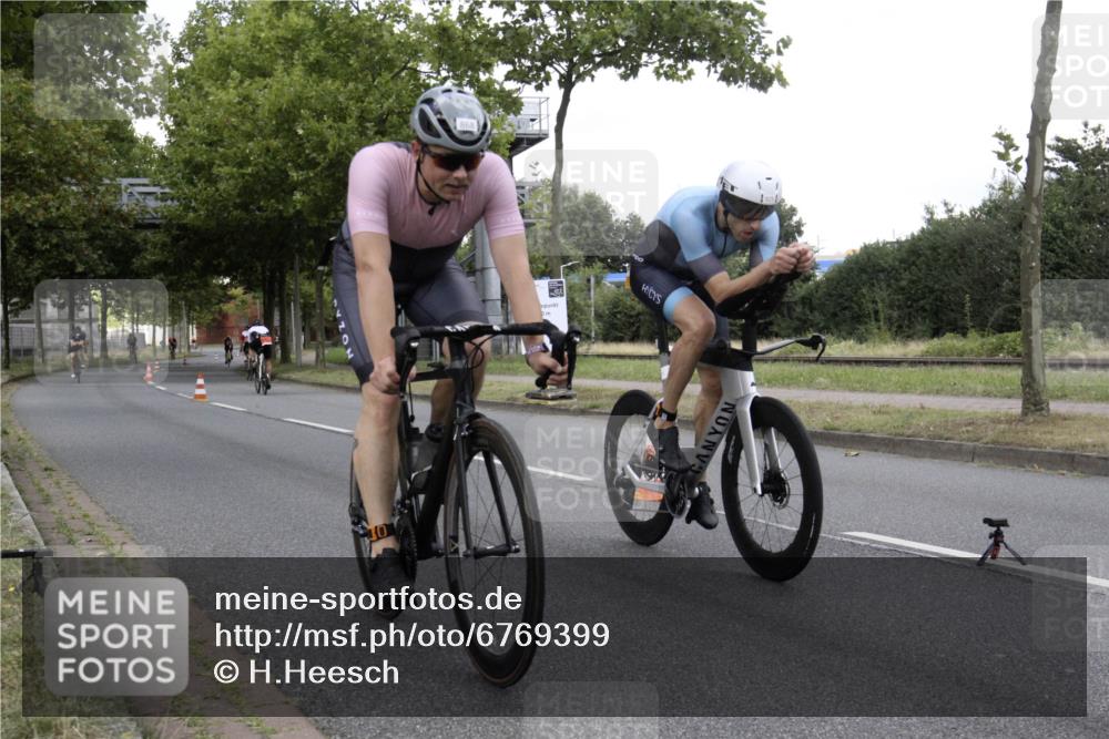 11.08.2024 - GEWOBA Citytriathlon Bremen H.Heesch http://msf.ph/oto/6769399 11.08.2024 11:43:31 Radfahren 770, 846, 868, 925, 967 meine-sportfotos.de