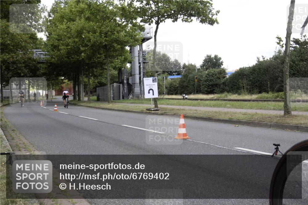 11.08.2024 - GEWOBA Citytriathlon Bremen H.Heesch http://msf.ph/oto/6769402 11.08.2024 11:43:32 Radfahren 770, 846, 868, 925, 967 meine-sportfotos.de
