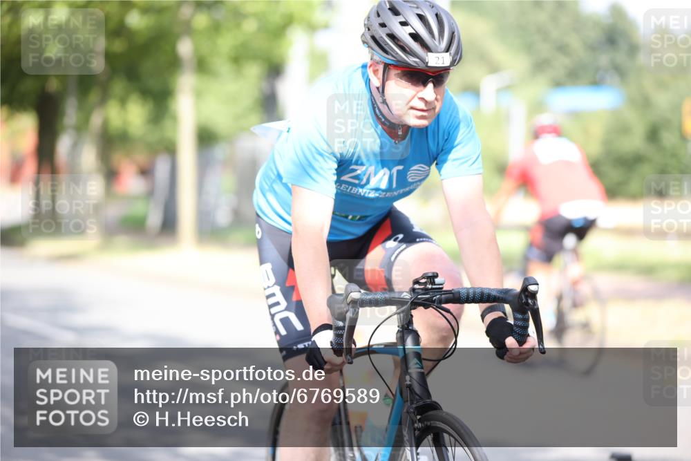11.08.2024 - GEWOBA Citytriathlon Bremen H.Heesch http://msf.ph/oto/6769589 11.08.2024 10:43:00 Radfahren 18, 21, 70, 101, 116 meine-sportfotos.de