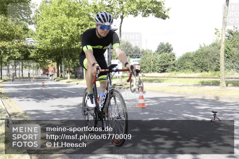 11.08.2024 - GEWOBA Citytriathlon Bremen H.Heesch http://msf.ph/oto/6770009 11.08.2024 11:58:38 Radfahren 771, 786, 1020 meine-sportfotos.de
