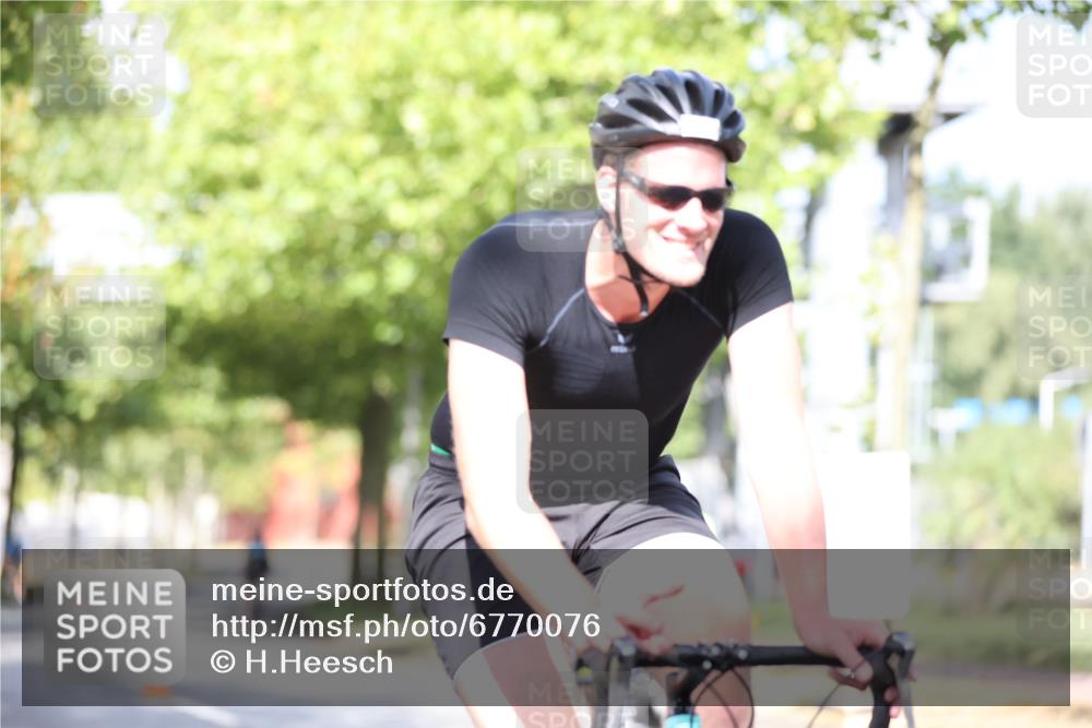 11.08.2024 - GEWOBA Citytriathlon Bremen H.Heesch http://msf.ph/oto/6770076 11.08.2024 10:44:02 Radfahren 23, 28, 37, 39, 104, 113, 114 meine-sportfotos.de