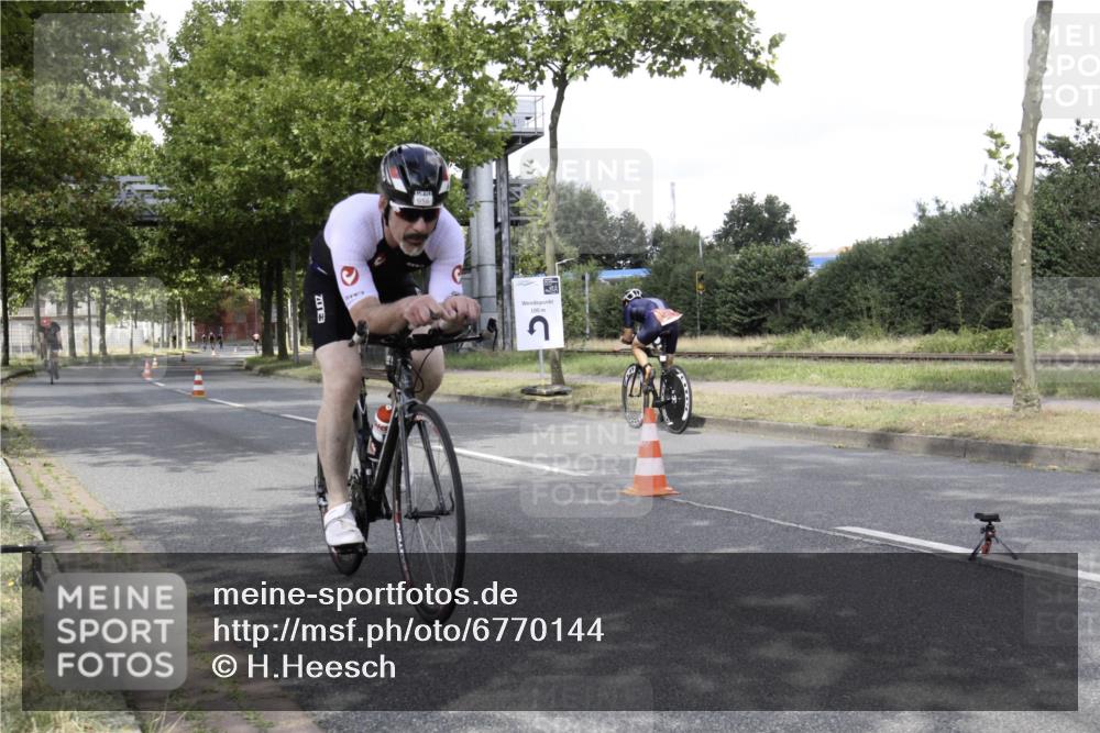 11.08.2024 - GEWOBA Citytriathlon Bremen H.Heesch http://msf.ph/oto/6770144 11.08.2024 12:02:11 Radfahren 770, 956, 973, 980 meine-sportfotos.de