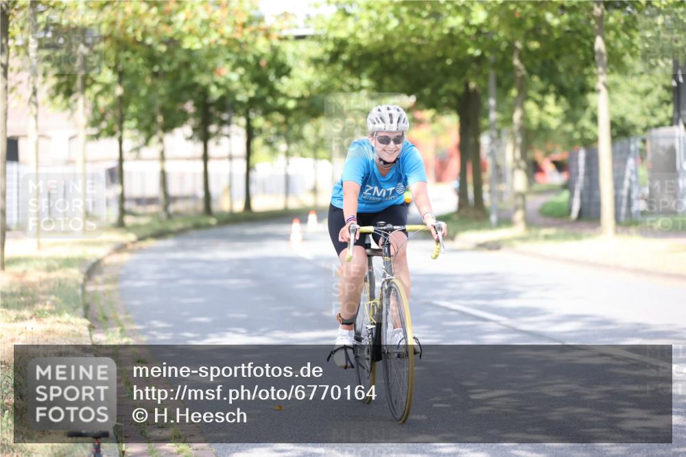 11.08.2024 - GEWOBA Citytriathlon Bremen H.Heesch http://msf.ph/oto/6770164 11.08.2024 10:44:09 Radfahren 28, 37, 39, 48, 113, 114 meine-sportfotos.de