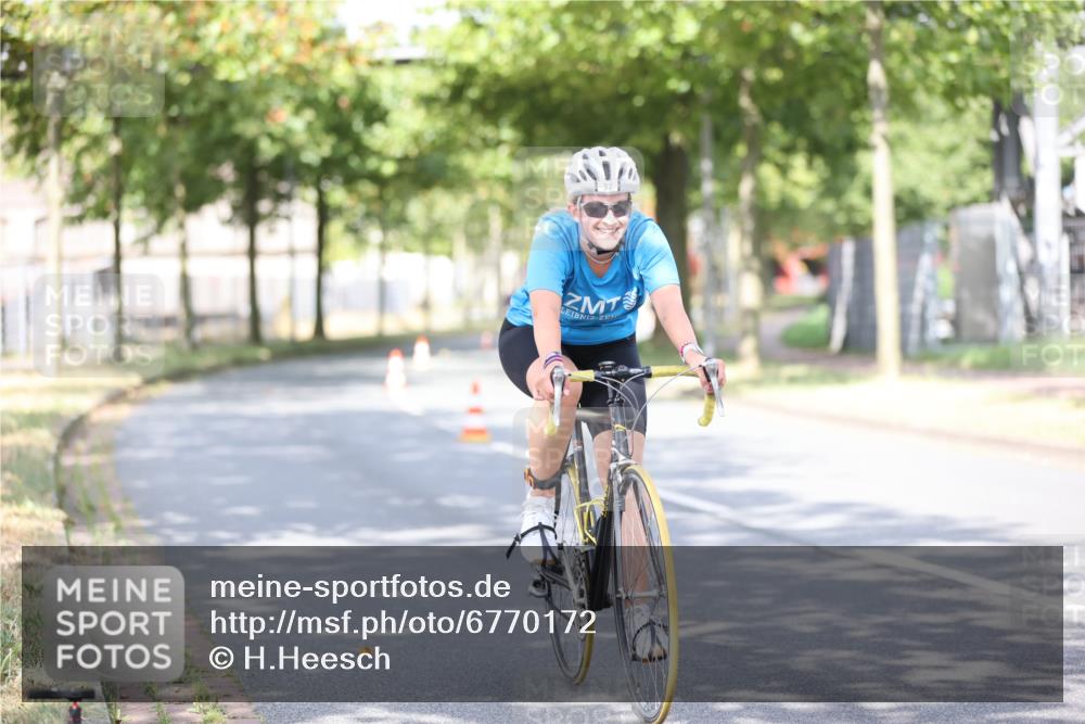11.08.2024 - GEWOBA Citytriathlon Bremen H.Heesch http://msf.ph/oto/6770172 11.08.2024 10:44:09 Radfahren 28, 37, 39, 48, 113, 114 meine-sportfotos.de
