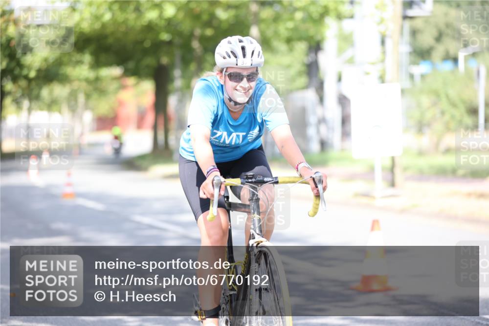 11.08.2024 - GEWOBA Citytriathlon Bremen H.Heesch http://msf.ph/oto/6770192 11.08.2024 10:44:10 Radfahren 28, 37, 39, 48, 113, 114 meine-sportfotos.de