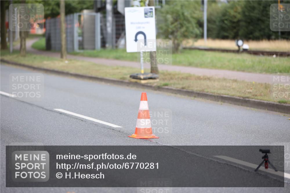 11.08.2024 - GEWOBA Citytriathlon Bremen H.Heesch http://msf.ph/oto/6770281 11.08.2024 10:37:14 Radfahren 16 meine-sportfotos.de