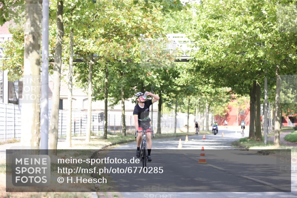 11.08.2024 - GEWOBA Citytriathlon Bremen H.Heesch http://msf.ph/oto/6770285 11.08.2024 10:44:45 Radfahren 44, 81 meine-sportfotos.de