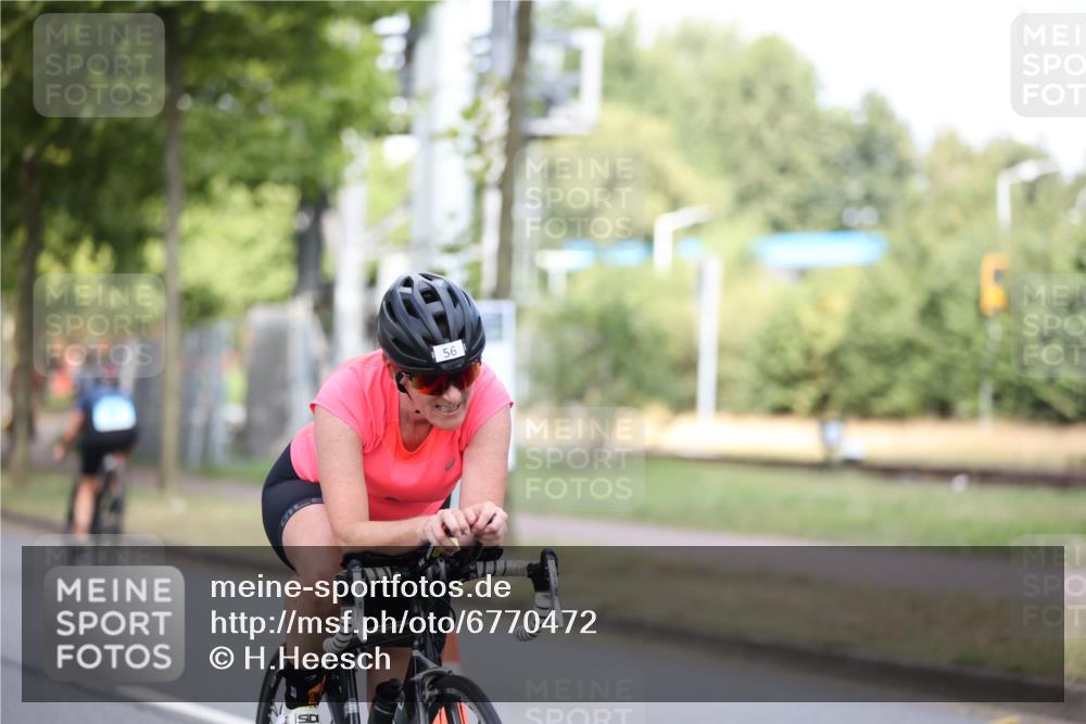 11.08.2024 - GEWOBA Citytriathlon Bremen H.Heesch http://msf.ph/oto/6770472 11.08.2024 10:38:08 Radfahren 3, 52, 56, 94 meine-sportfotos.de