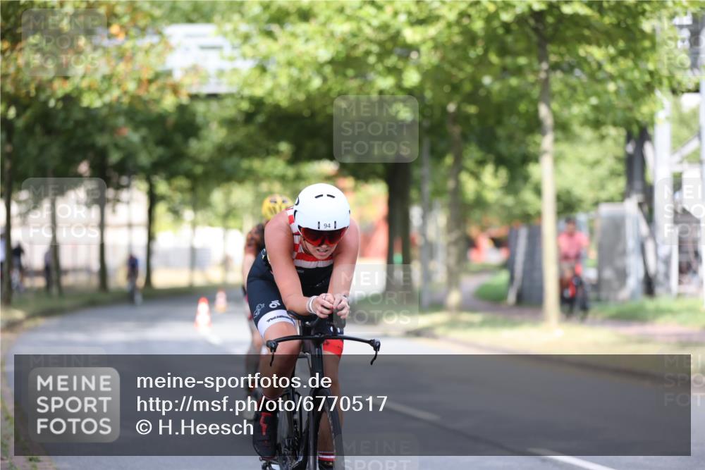 11.08.2024 - GEWOBA Citytriathlon Bremen H.Heesch http://msf.ph/oto/6770517 11.08.2024 10:38:13 Radfahren 3, 52, 56, 94, 95 meine-sportfotos.de