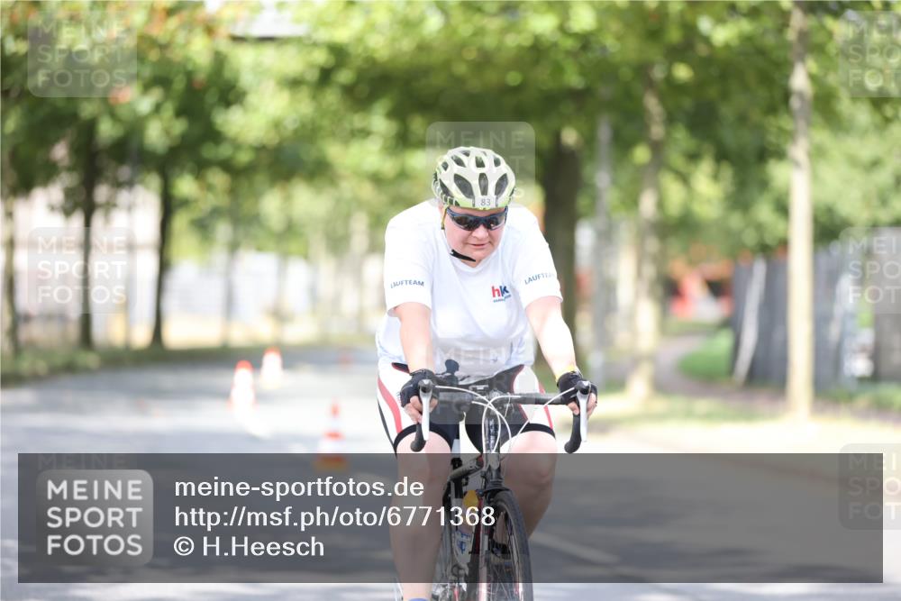 11.08.2024 - GEWOBA Citytriathlon Bremen H.Heesch http://msf.ph/oto/6771368 11.08.2024 10:49:13 Radfahren 83 meine-sportfotos.de