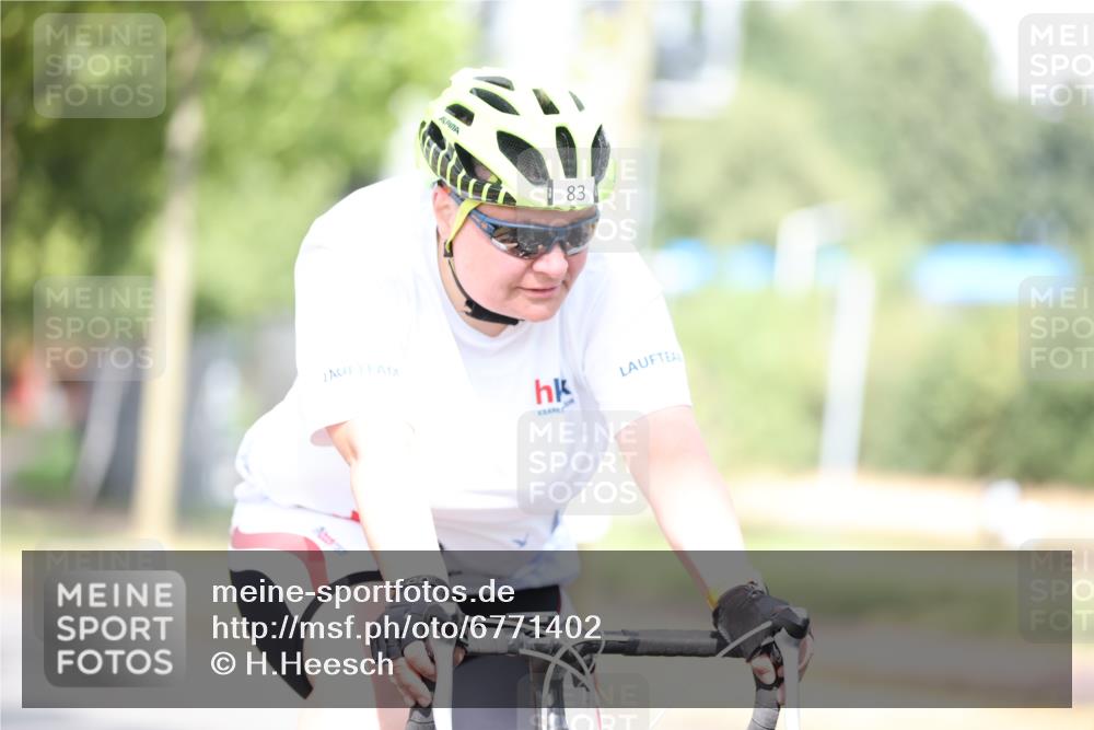11.08.2024 - GEWOBA Citytriathlon Bremen H.Heesch http://msf.ph/oto/6771402 11.08.2024 10:49:13 Radfahren 83 meine-sportfotos.de