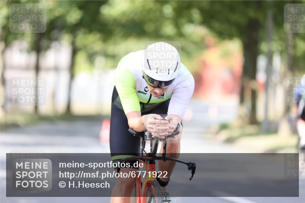11.08.2024 - GEWOBA Citytriathlon Bremen H.Heesch http://msf.ph/oto/6771922 11.08.2024 11:35:35 Radfahren 817, 862, 934 meine-sportfotos.de