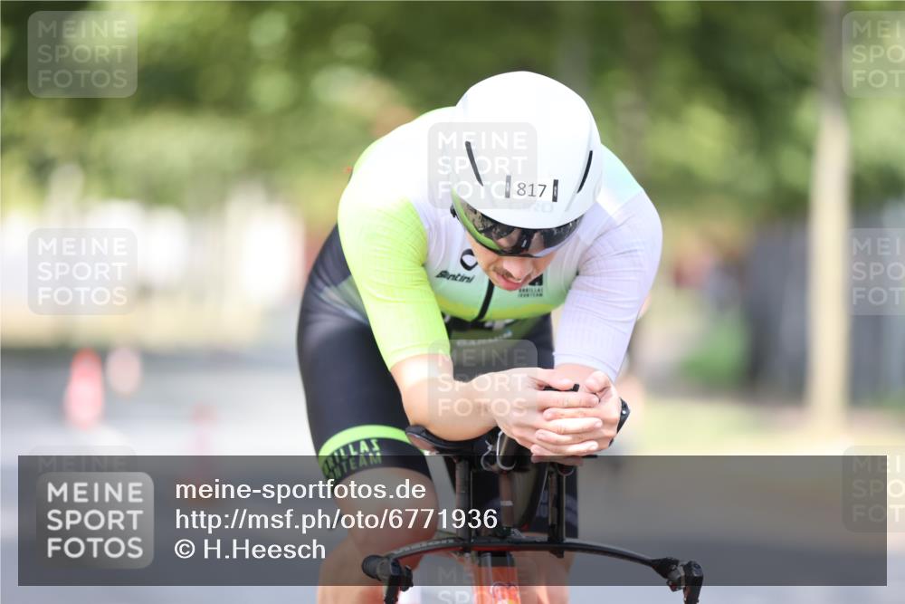 11.08.2024 - GEWOBA Citytriathlon Bremen H.Heesch http://msf.ph/oto/6771936 11.08.2024 11:35:35 Radfahren 817, 862, 934 meine-sportfotos.de