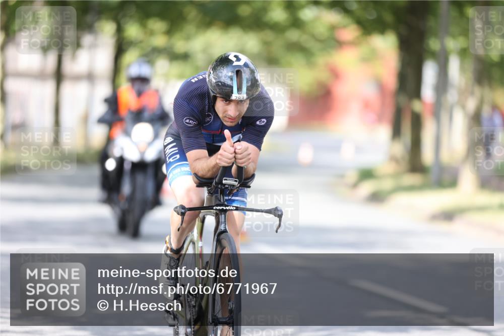 11.08.2024 - GEWOBA Citytriathlon Bremen H.Heesch http://msf.ph/oto/6771967 11.08.2024 11:35:50 Radfahren 783 meine-sportfotos.de
