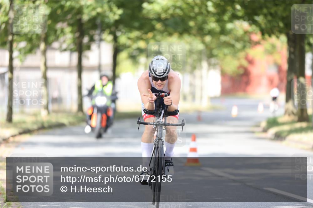 11.08.2024 - GEWOBA Citytriathlon Bremen H.Heesch http://msf.ph/oto/6772155 11.08.2024 11:36:49 Radfahren 794, 917 meine-sportfotos.de