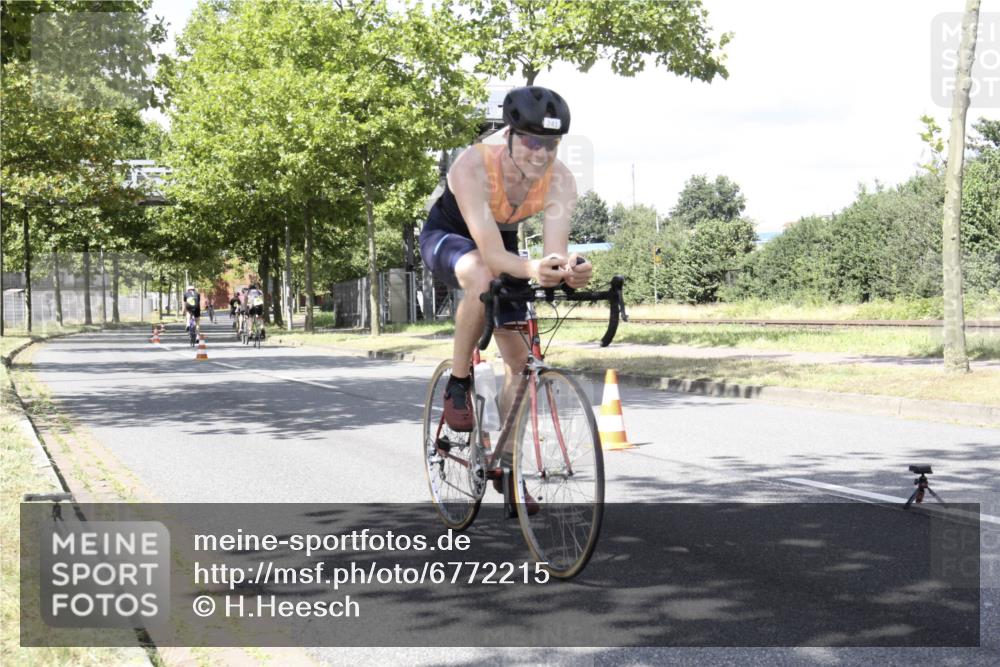 11.08.2024 - GEWOBA Citytriathlon Bremen H.Heesch http://msf.ph/oto/6772215 11.08.2024 13:08:35 Radfahren 232, 239, 241, 253, 271, xxx, 501 meine-sportfotos.de